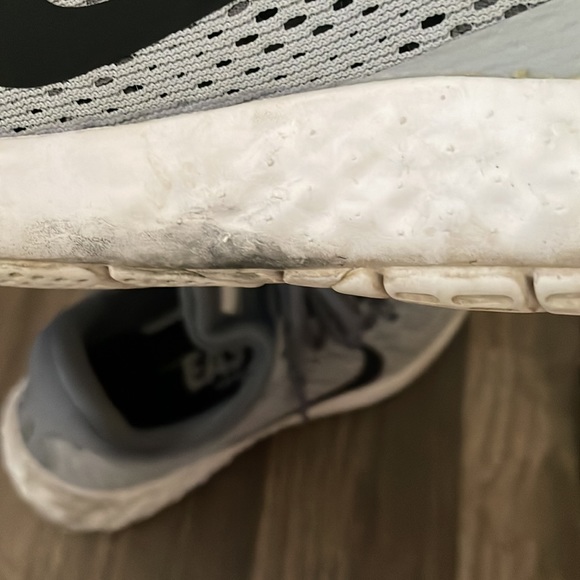 Nike running shoes - Picture 4 of 5